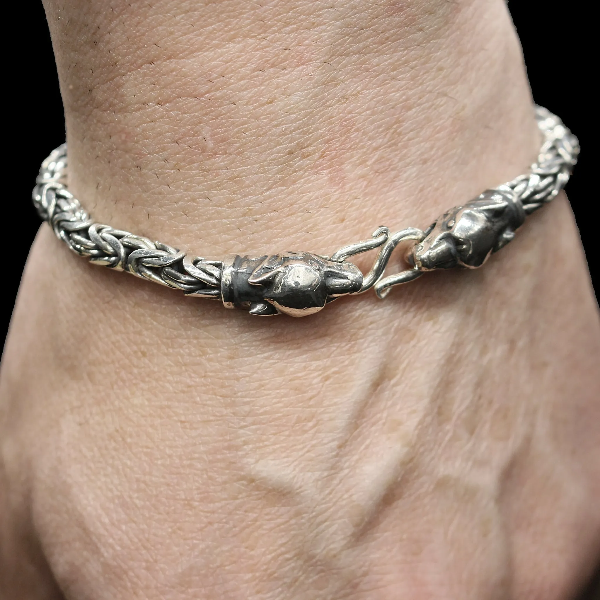 5mm Silver King Bracelet With Ferocious Wolf Heads