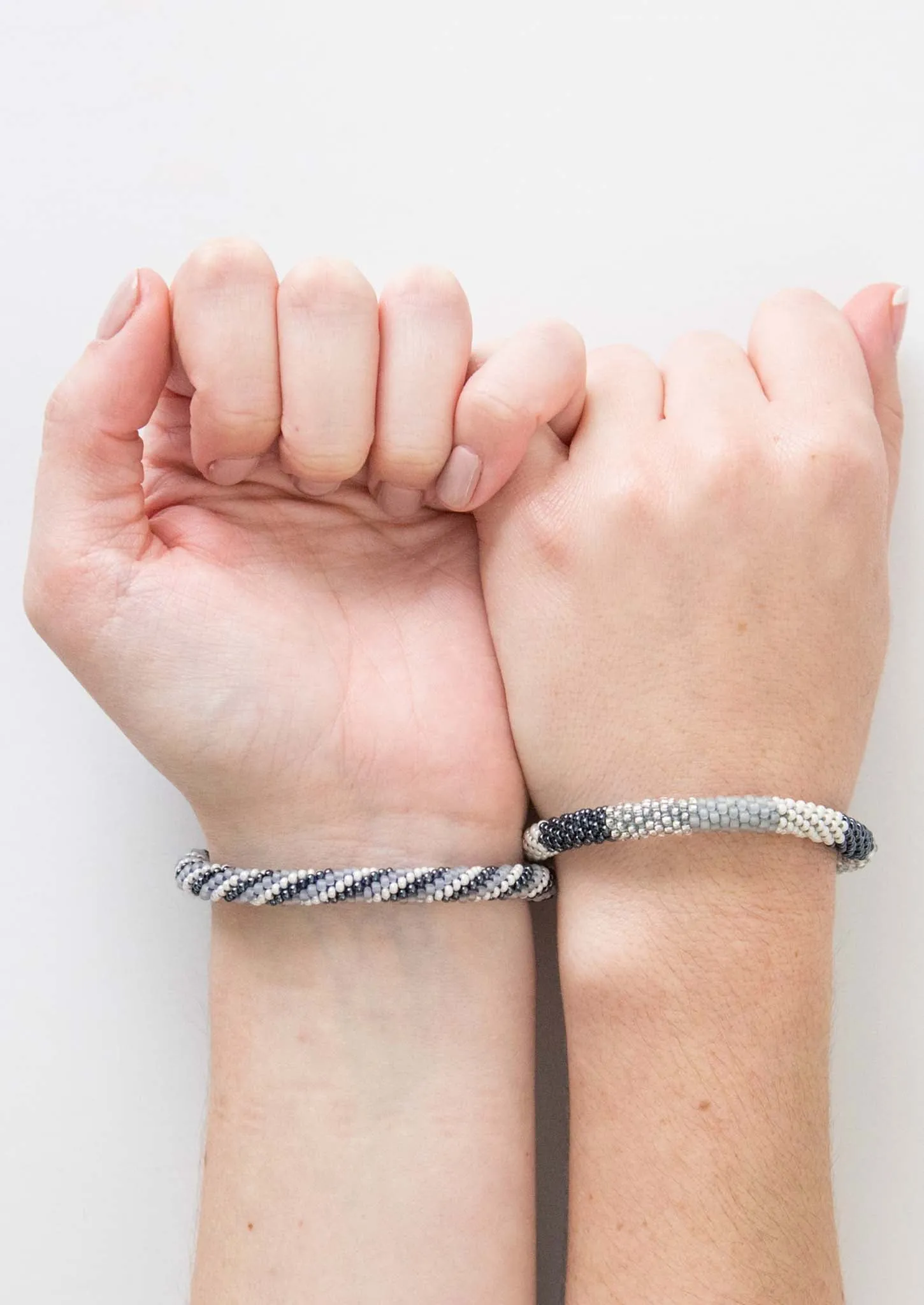 Roll-On® Friendship Bracelets <br> Sailor's Knot